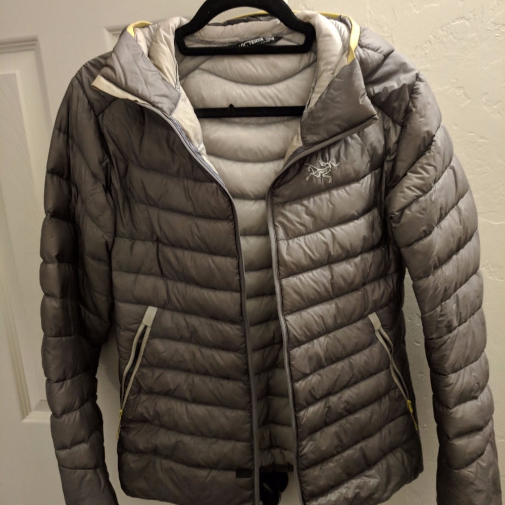 Women's Arcteryx Down Puffy Jacket - Medium
